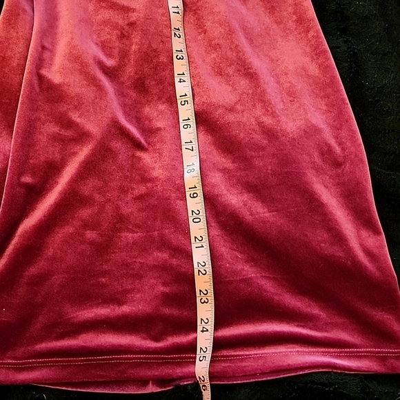 UO Hailey MD Pink Velvet Sleeveless Bodycon Mini Dress - Picture 12 of 13